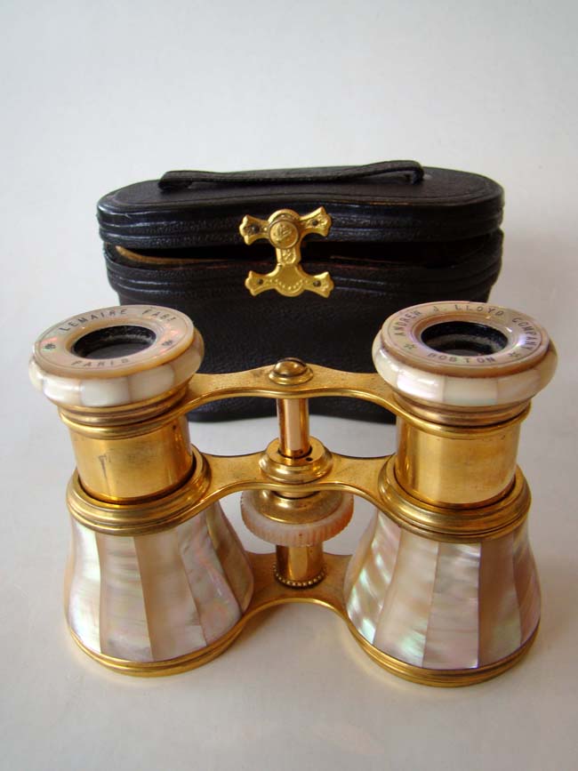 An outstanding pair of 'mint' condition French Opera Glasses with Mother-of-pearl mounts circa 1900